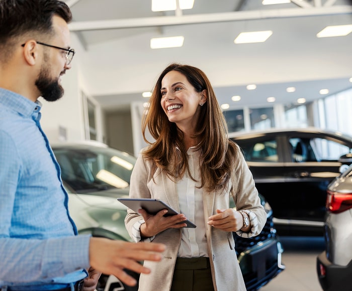 woman-at-dealership